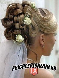 Свадебная причёска с цветами и фатой